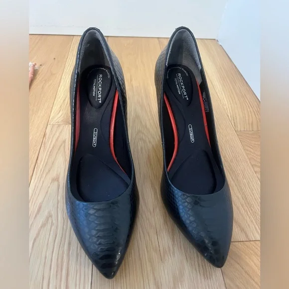 Rockport Black Leather Snake Heels - Picture 5 of 8